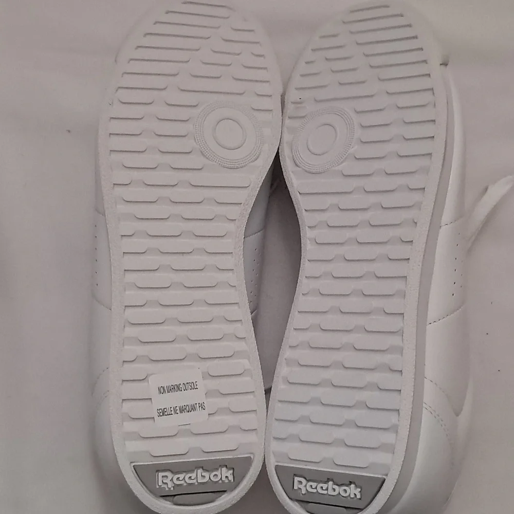 Reebok Men's Size 10 Leather Classic Sneaker